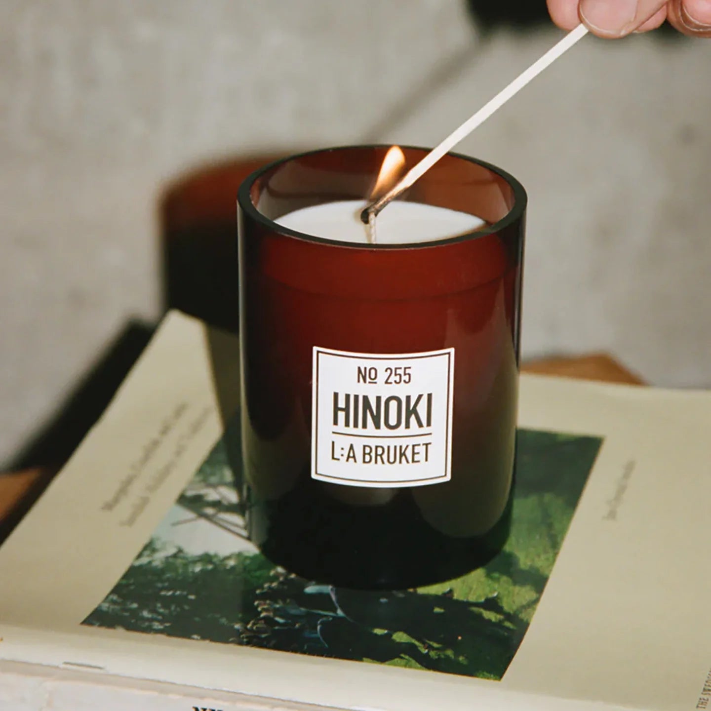 L:A BRUKET 255 Scented Candle Hinoki 260g