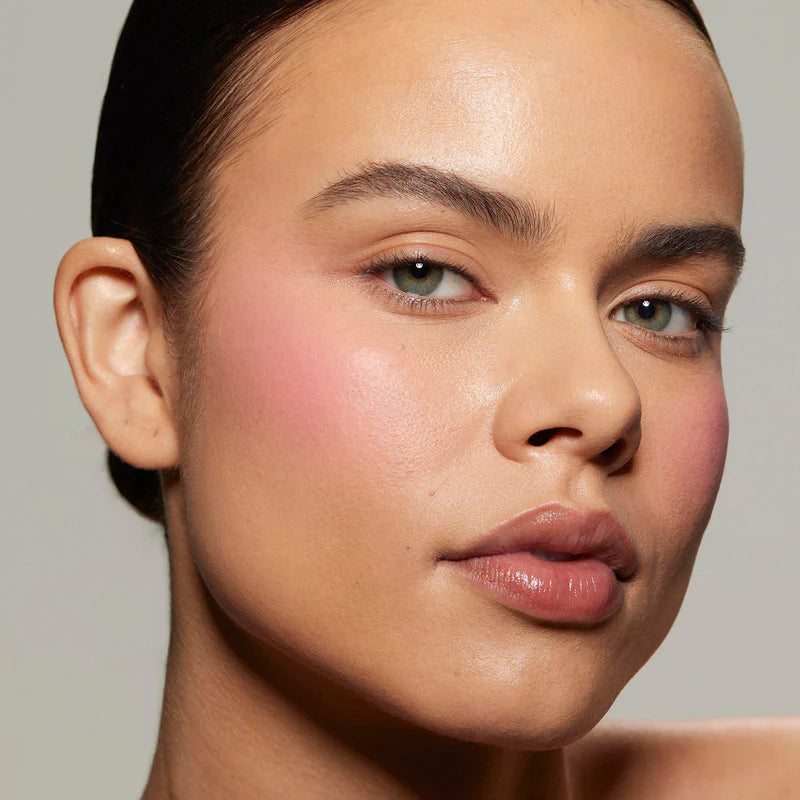 Kylie Cosmetics 雙效輕感水霧胭脂 2.3g