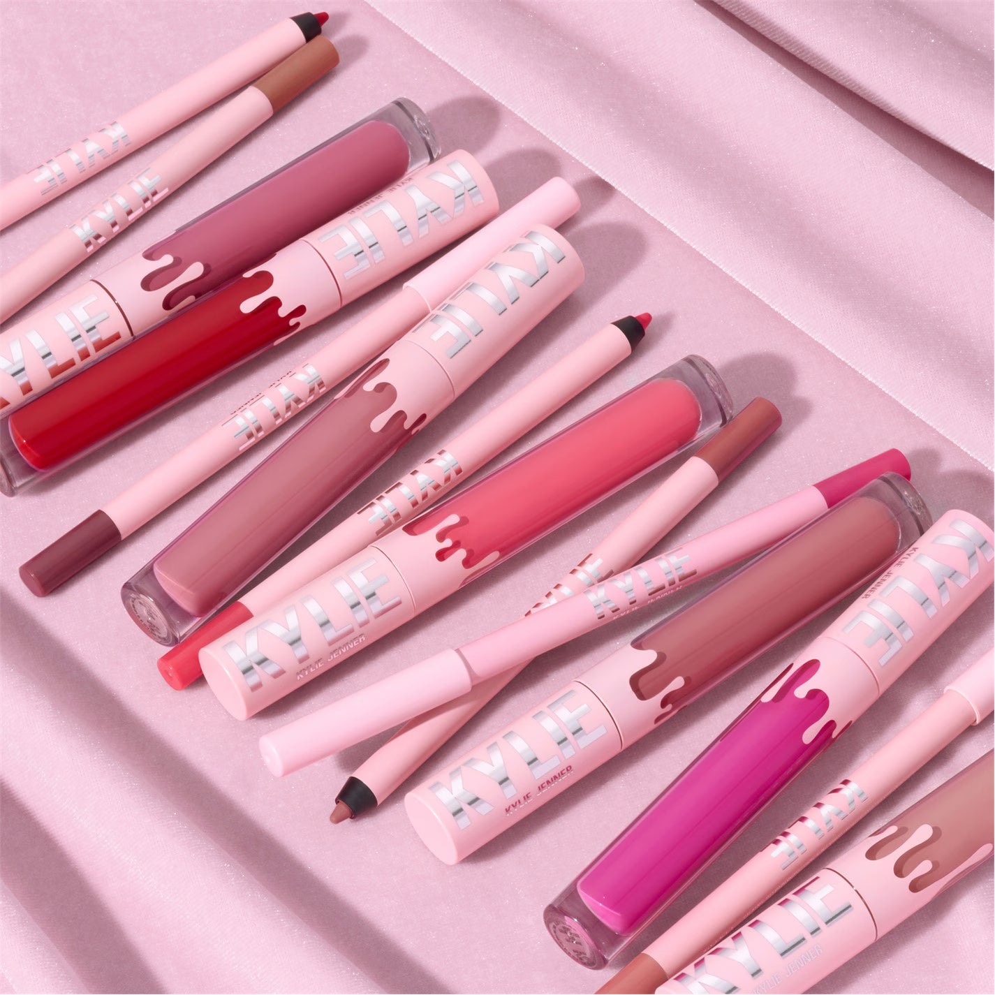 Kylie Cosmetics 絲絨霧感唇妝組合