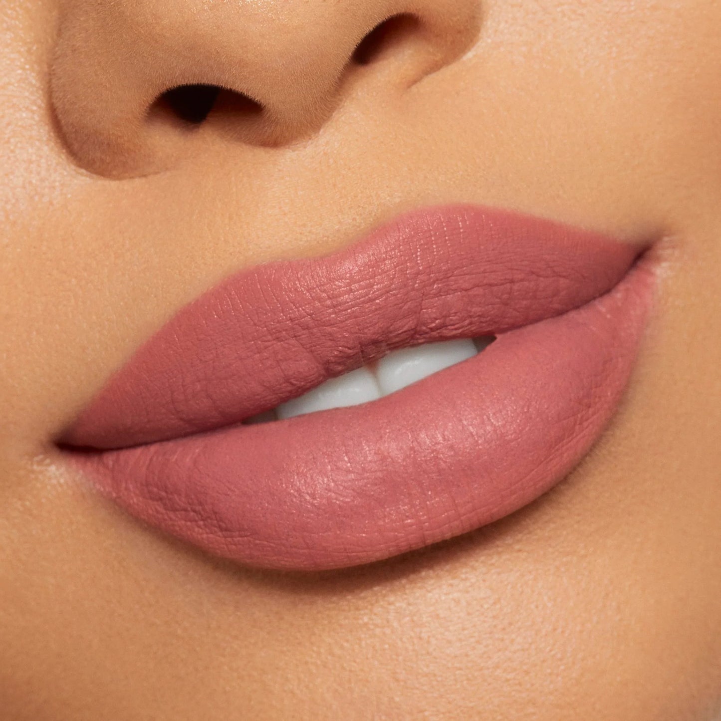 Kylie Cosmetics 絲絨霧感唇妝組合