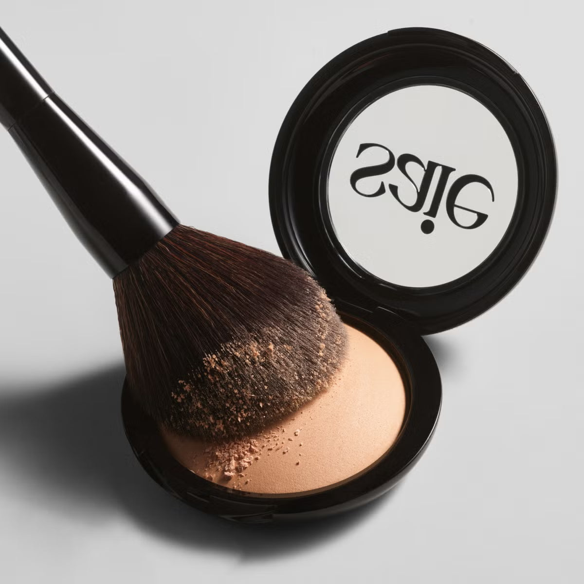 Saie The All-Over Powder Brush